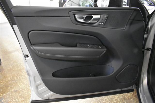 new 2025 Volvo XC60 car