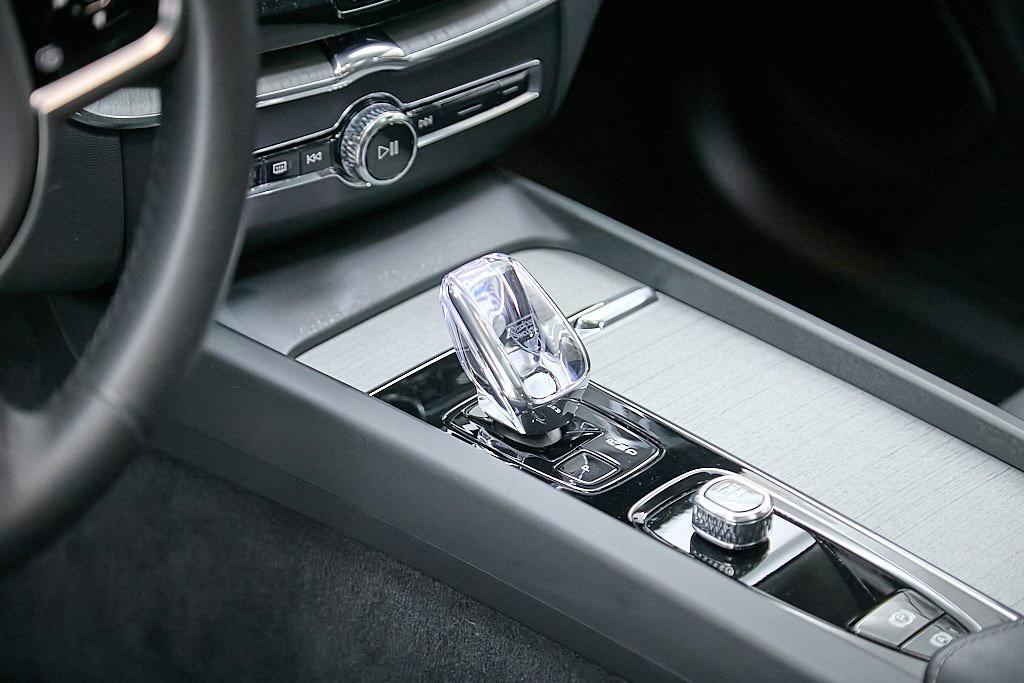 used 2025 Volvo XC60 Plug-In Hybrid car, priced at $63,995