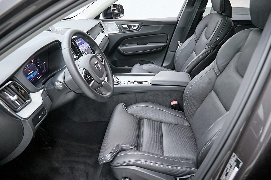 used 2025 Volvo XC60 Plug-In Hybrid car, priced at $63,995