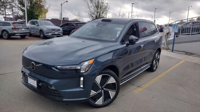 new 2025 Volvo EX90 car