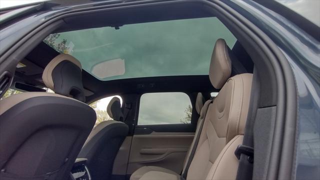 new 2025 Volvo EX90 car