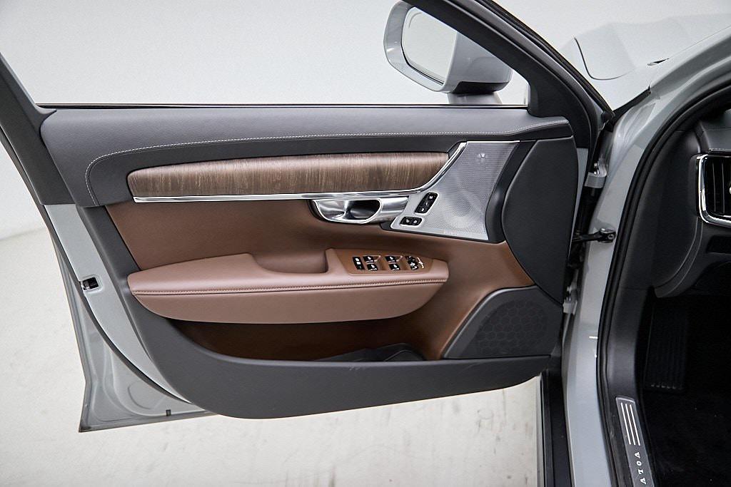 used 2024 Volvo V90 Cross Country car, priced at $63,495