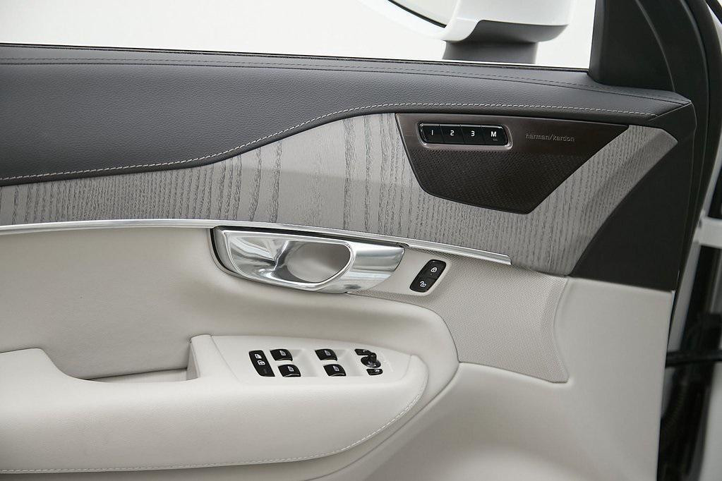 used 2025 Volvo XC90 Plug-In Hybrid car, priced at $64,495