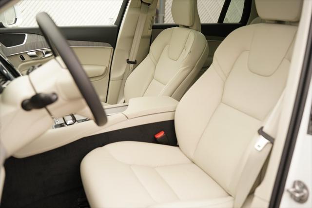 new 2025 Volvo XC90 car