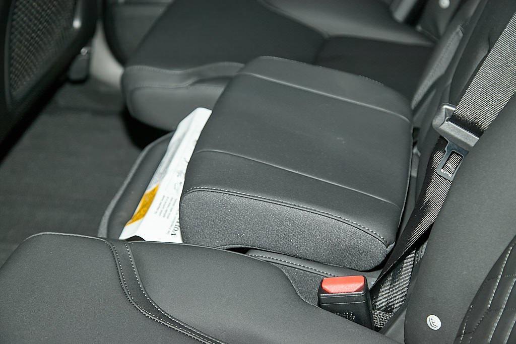 new 2025 Volvo XC90 car, priced at $64,042