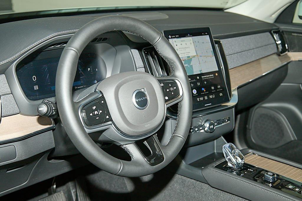new 2025 Volvo XC90 car, priced at $64,042