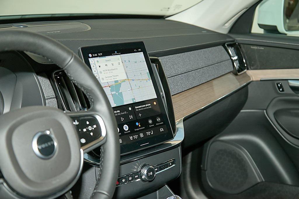 new 2025 Volvo XC90 car, priced at $64,042