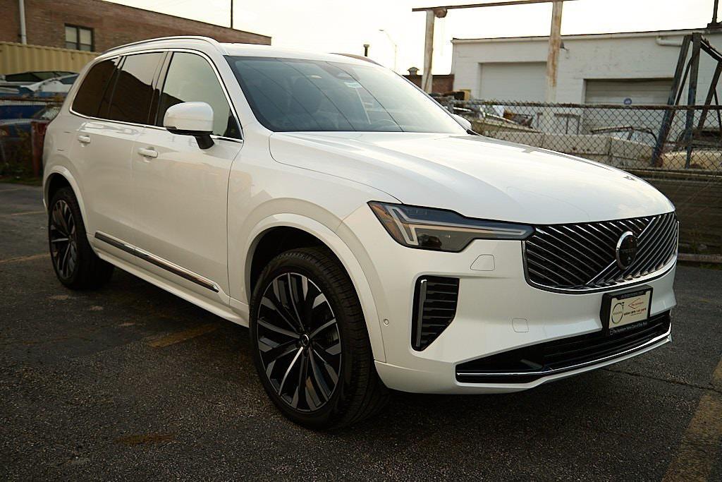 new 2025 Volvo XC90 car, priced at $64,042