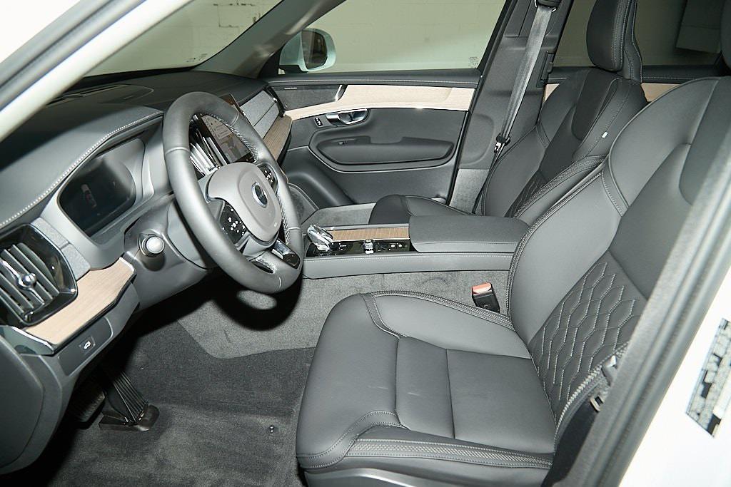 new 2025 Volvo XC90 car, priced at $64,042