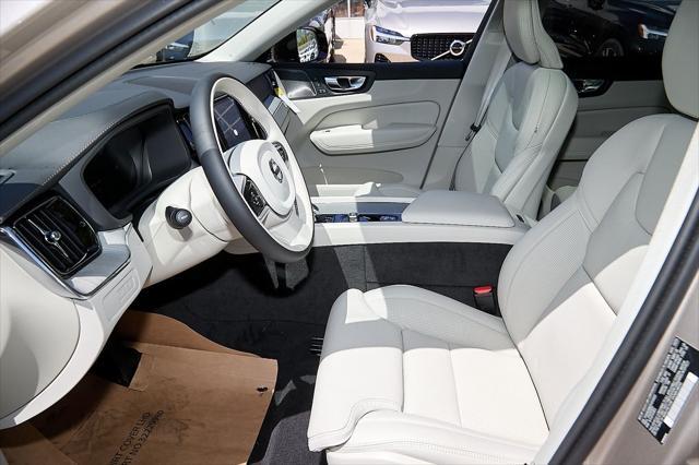 new 2025 Volvo XC60 Plug-In Hybrid car