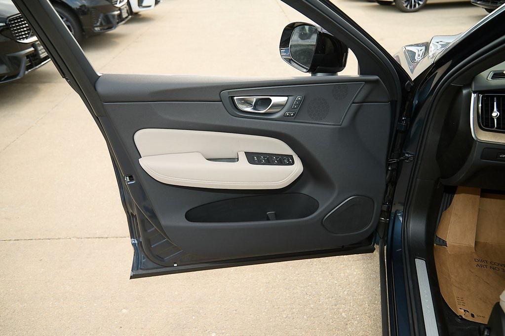 new 2026 Volvo XC60 car, priced at $54,985