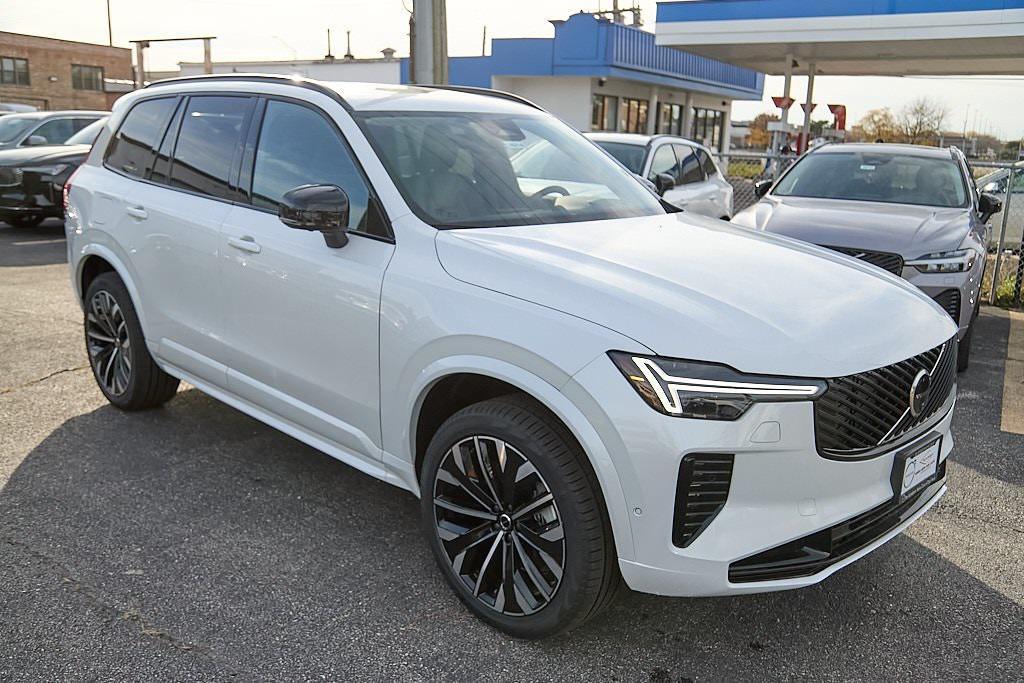 new 2026 Volvo XC90 car, priced at $79,805