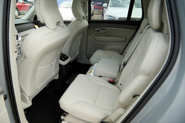 new 2025 Volvo XC90 Plug-In Hybrid car
