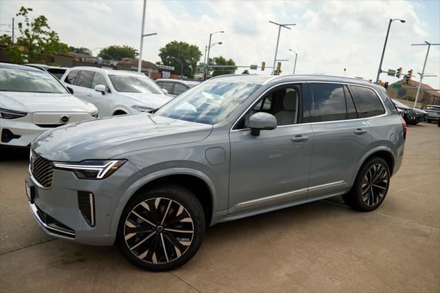 new 2025 Volvo XC90 Plug-In Hybrid car