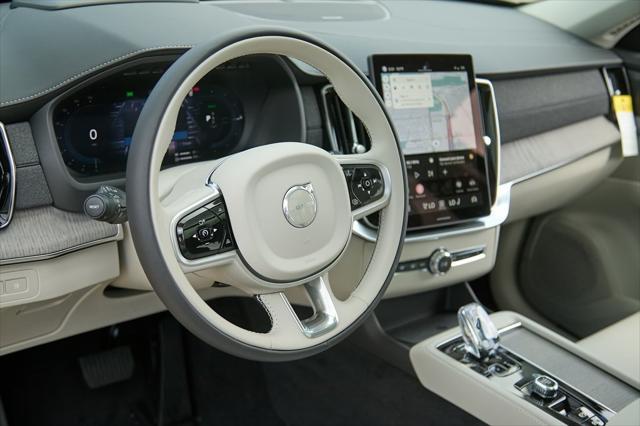 new 2025 Volvo XC90 Plug-In Hybrid car