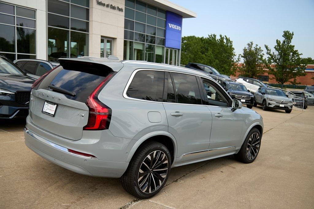 new 2025 Volvo XC90 Plug-In Hybrid car
