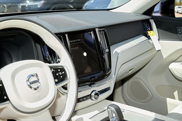 new 2025 Volvo XC60 Plug-In Hybrid car