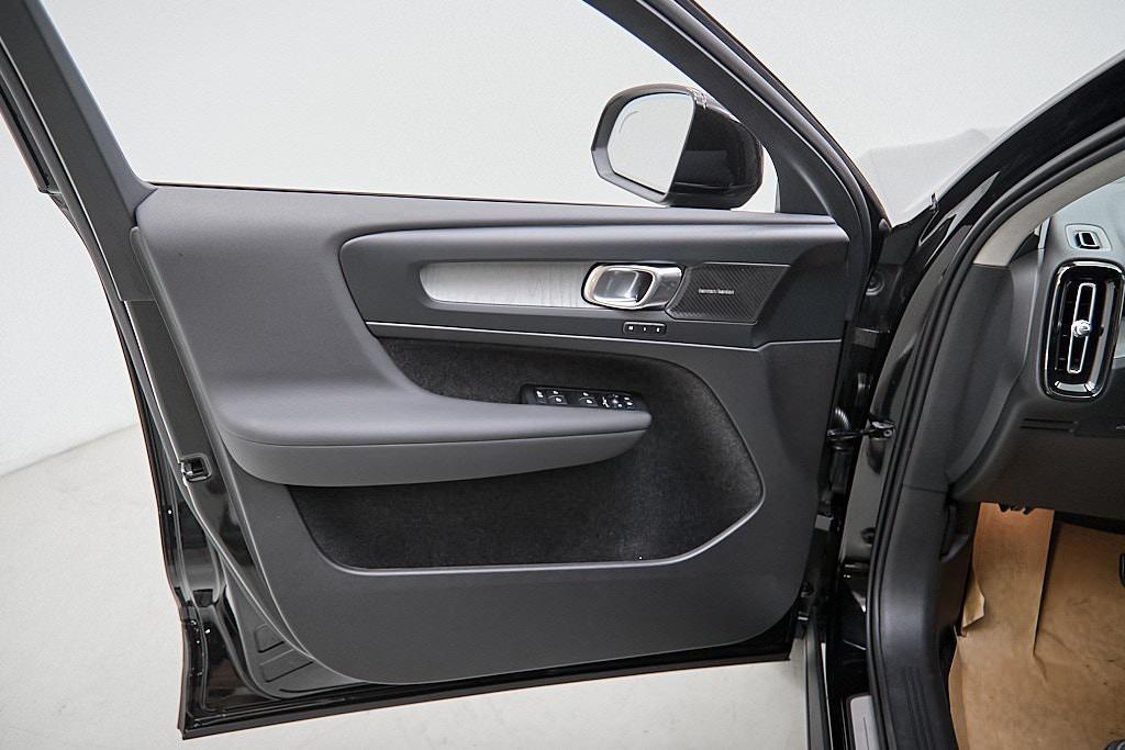 new 2026 Volvo XC40 car, priced at $51,975