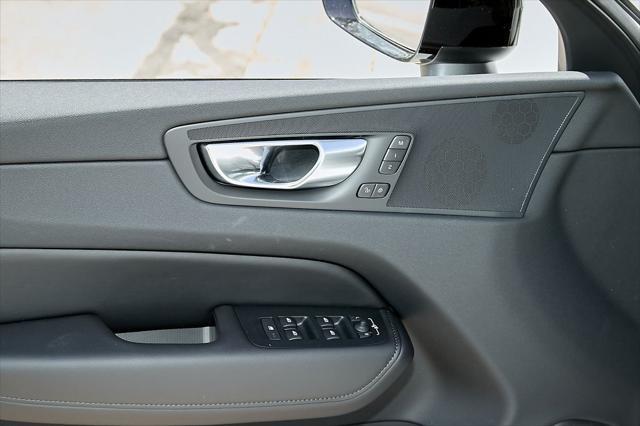 new 2025 Volvo XC60 car, priced at $47,095