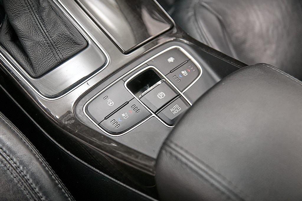 used 2015 Kia Cadenza car, priced at $9,995