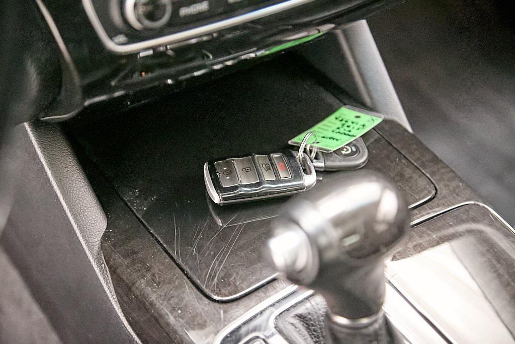 used 2015 Kia Cadenza car, priced at $9,995