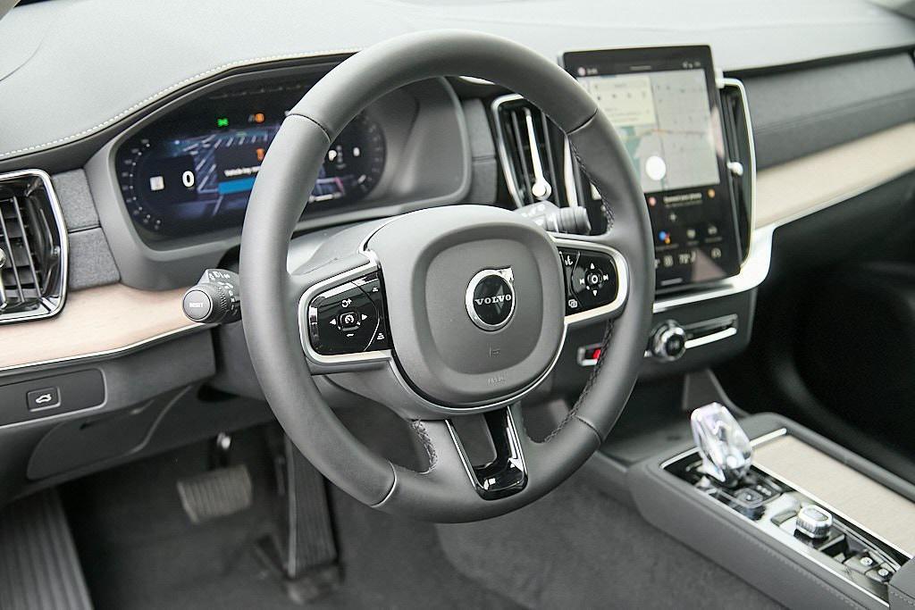 new 2026 Volvo XC90 car, priced at $68,825