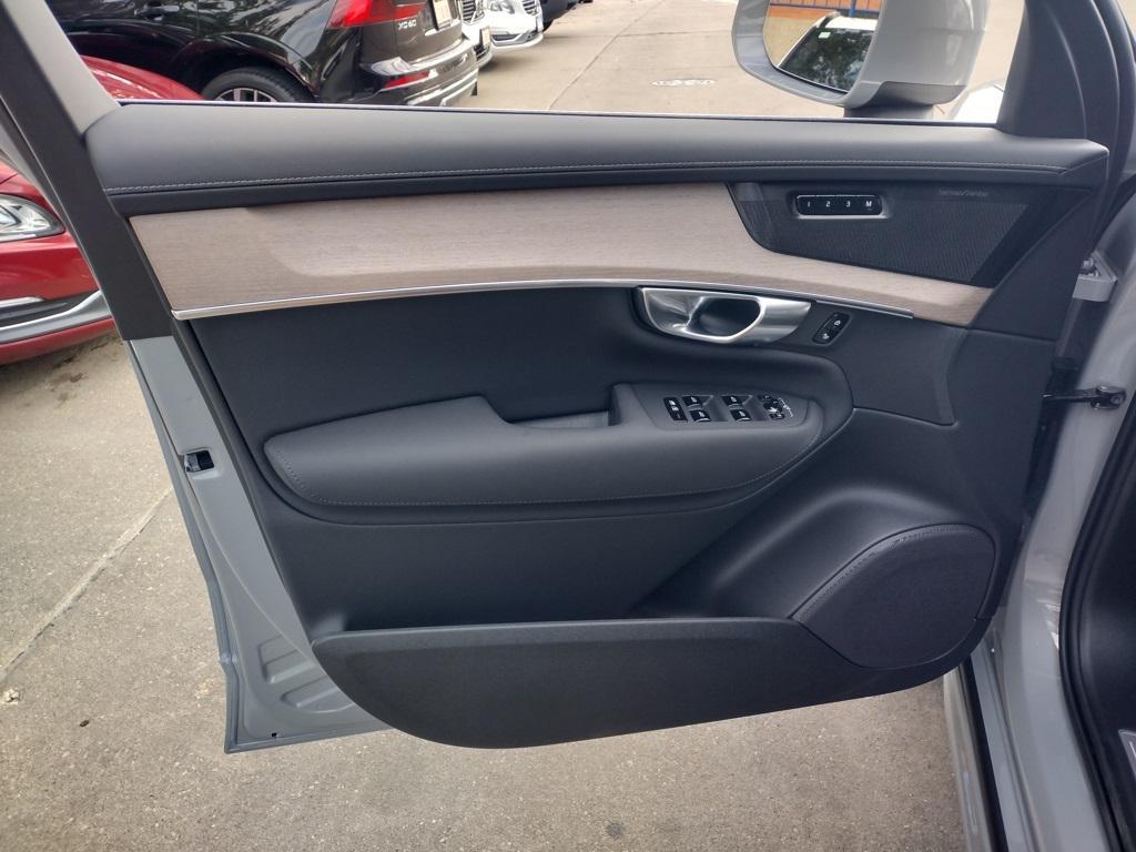 new 2026 Volvo XC90 car, priced at $68,825