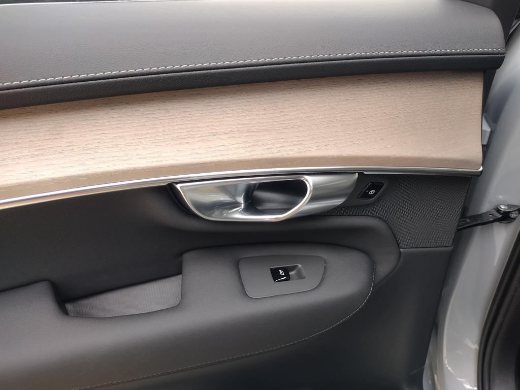 new 2026 Volvo XC90 car, priced at $68,825