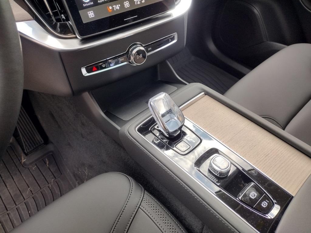 new 2026 Volvo XC90 car, priced at $68,825