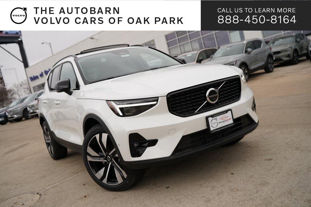 new 2025 Volvo XC40 car, priced at $41,995