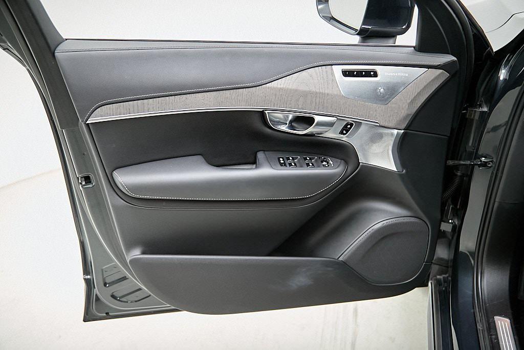 used 2022 Volvo XC90 car, priced at $40,895