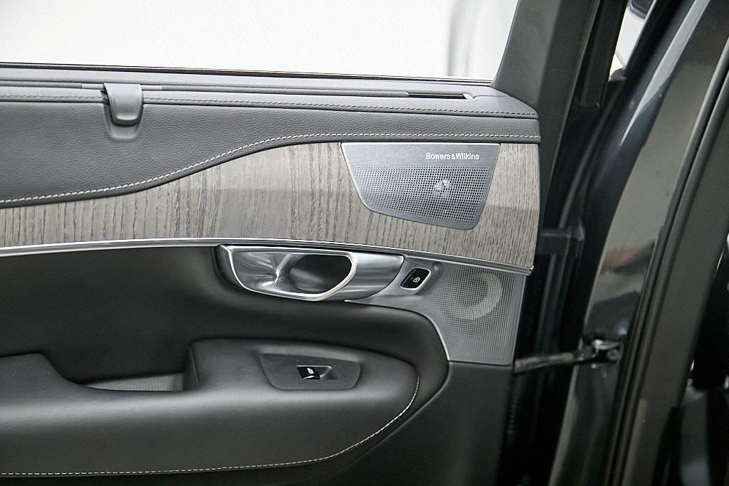 used 2022 Volvo XC90 car, priced at $40,895