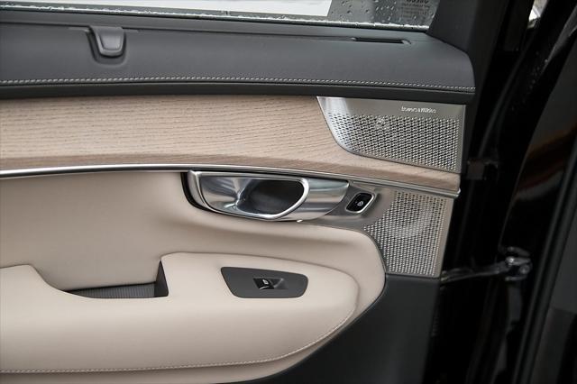 new 2025 Volvo XC90 car