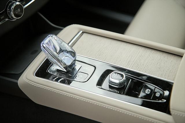 new 2025 Volvo XC90 car