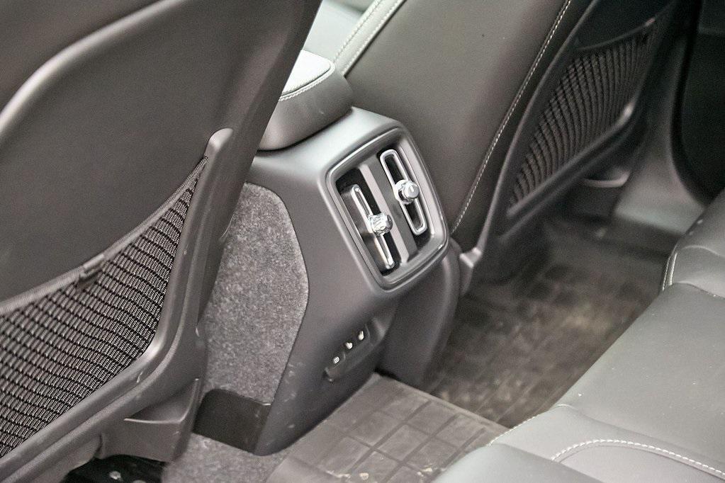 new 2025 Volvo XC40 car, priced at $35,995