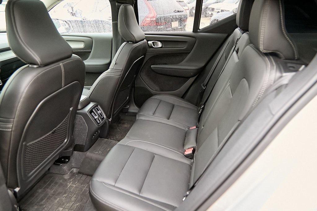 new 2025 Volvo XC40 car, priced at $35,995