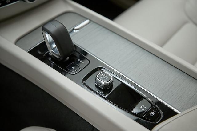 used 2024 Volvo XC60 car, priced at $39,995
