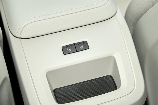 new 2025 Volvo XC60 Plug-In Hybrid car
