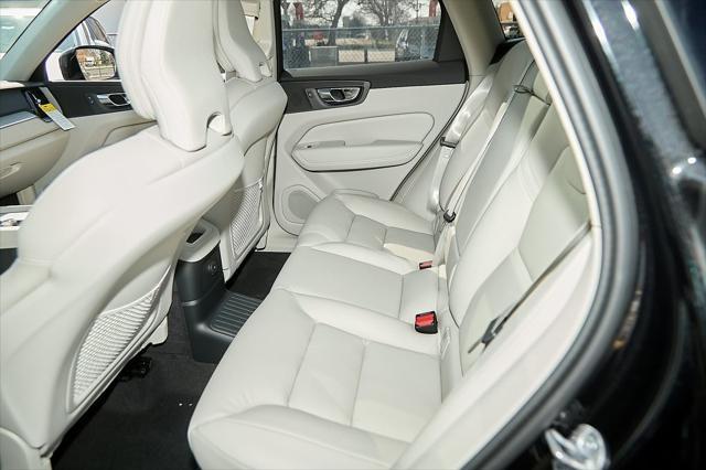 new 2025 Volvo XC60 Plug-In Hybrid car