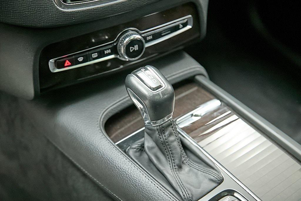 used 2017 Volvo XC90 car, priced at $18,495