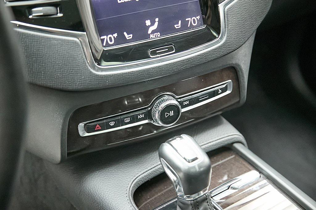 used 2017 Volvo XC90 car, priced at $18,495