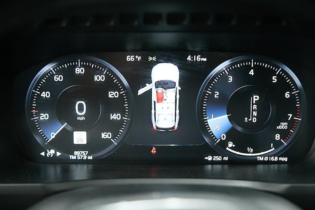 used 2017 Volvo XC90 car, priced at $18,495