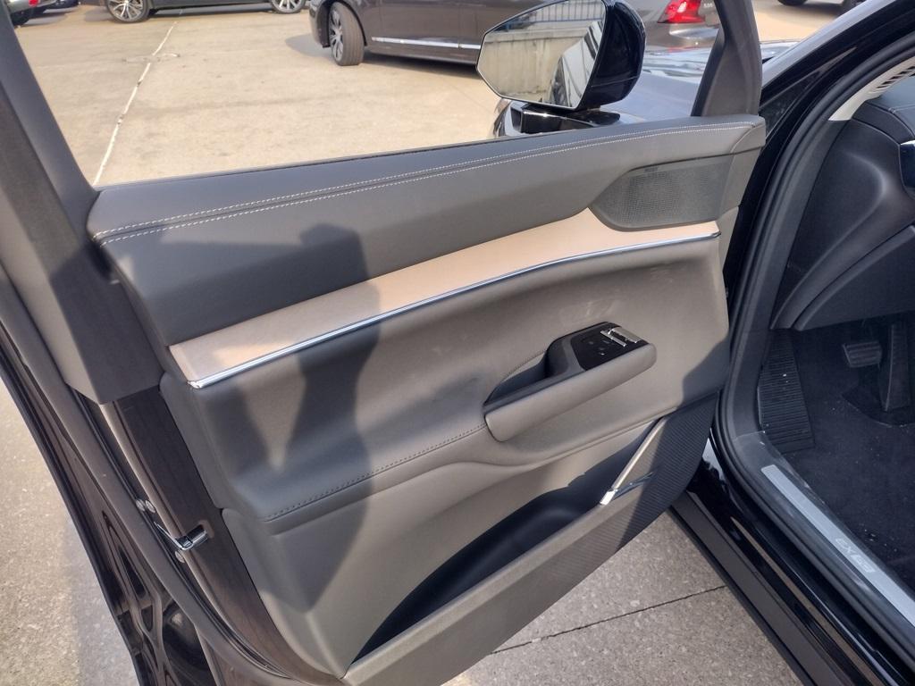 new 2025 Volvo EX90 car, priced at $84,435