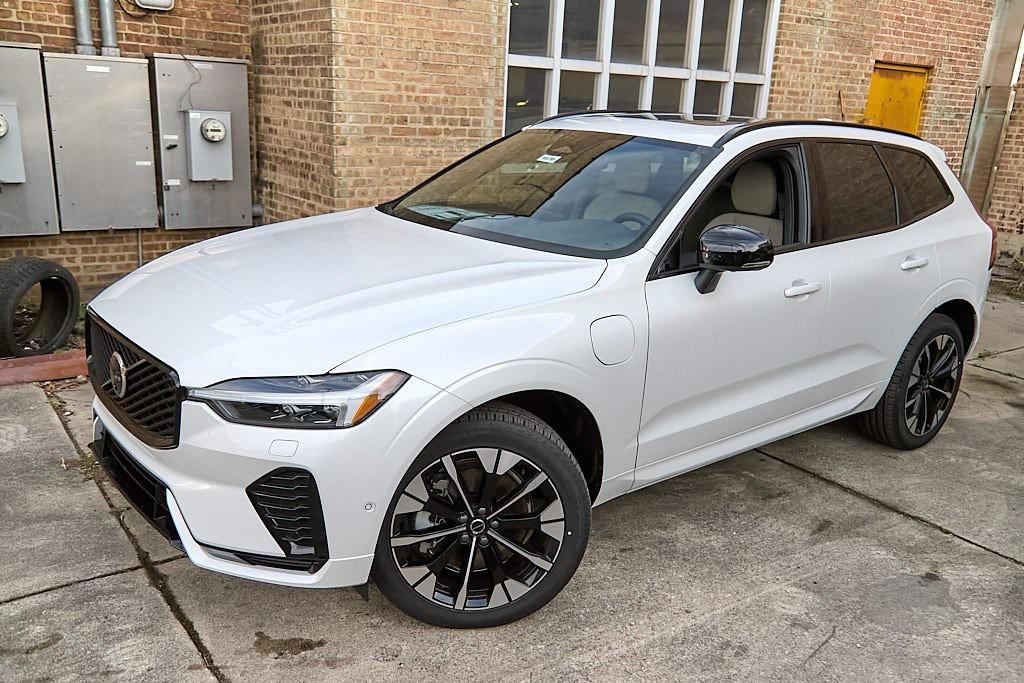 new 2026 Volvo XC60 Plug-In Hybrid car, priced at $66,285