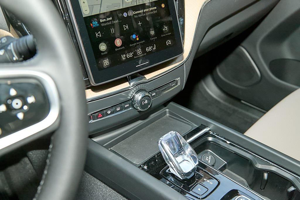 new 2026 Volvo XC60 Plug-In Hybrid car, priced at $66,285