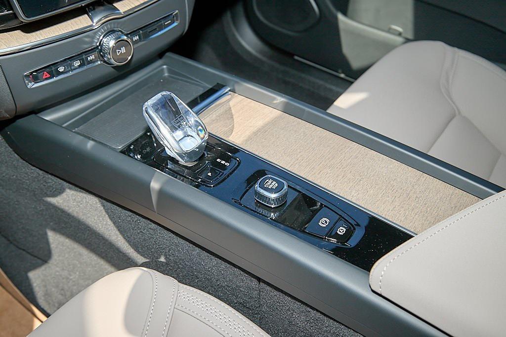 new 2026 Volvo XC60 car, priced at $54,985