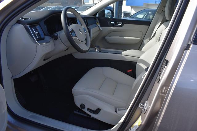 new 2025 Volvo XC60 car