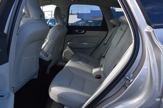 new 2025 Volvo XC60 car