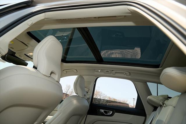 new 2025 Volvo XC60 car