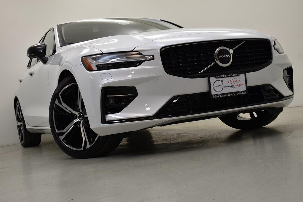 new 2024 Volvo S60 car